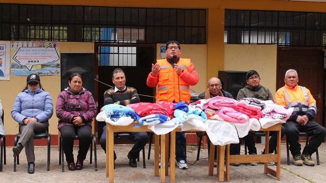 Archivo JPG del alcalde dando sus palabras
