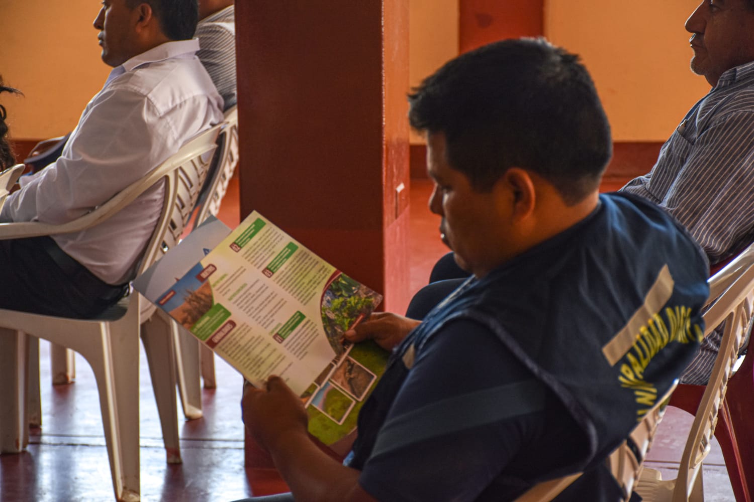 En Pachía capacitan para mejorar la gestión ambiental en los ecosistemas de Tillandsiales