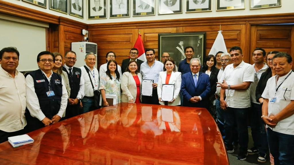 Minsa suscribe adenda del convenio con el Gore Piura para ejecutar Hospital de Alta Complejidad