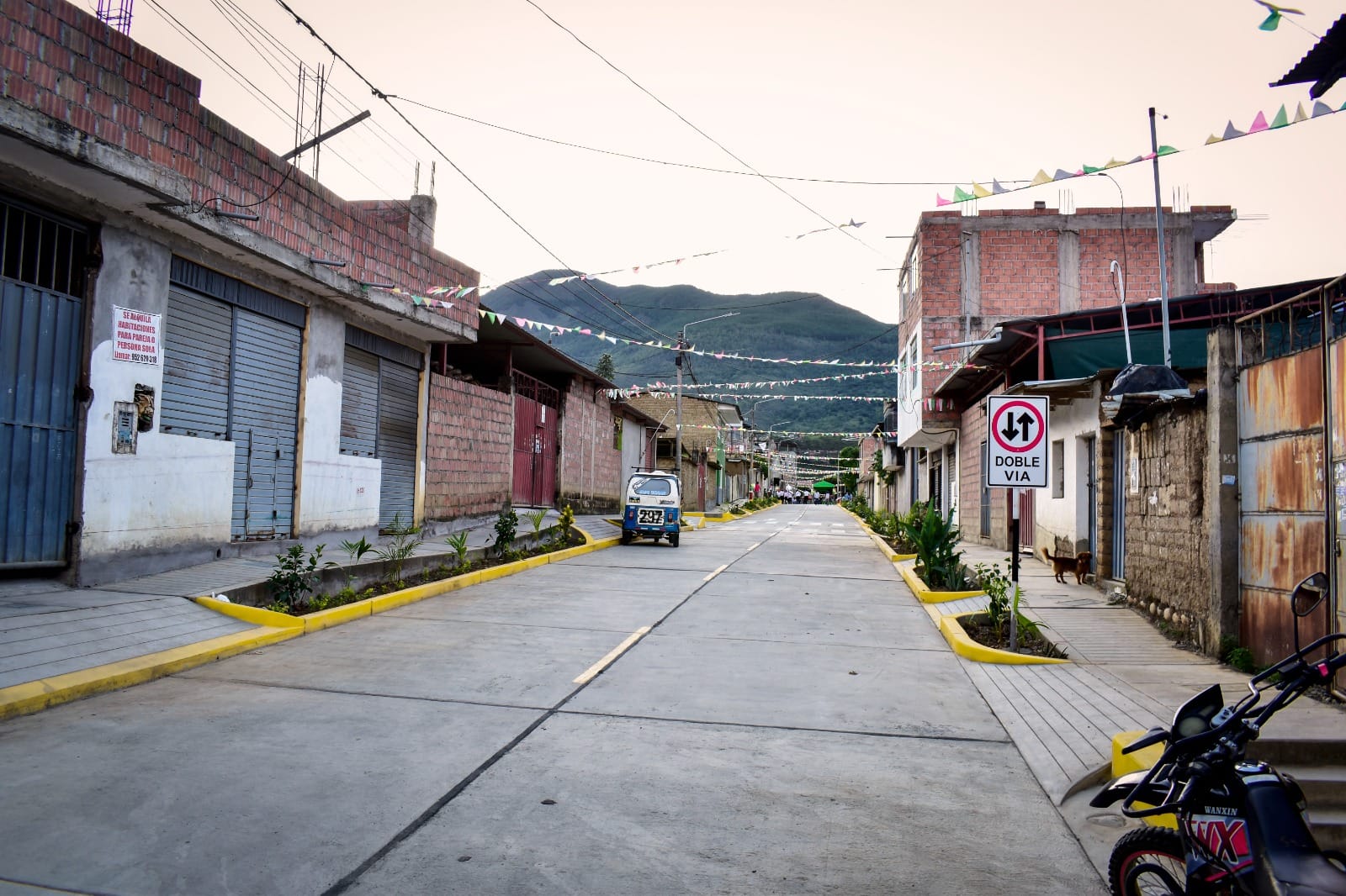 Se inauguró la obra de mejoramiento de la transitabilidad vehicular y peatonal del Jr. Martín Adán