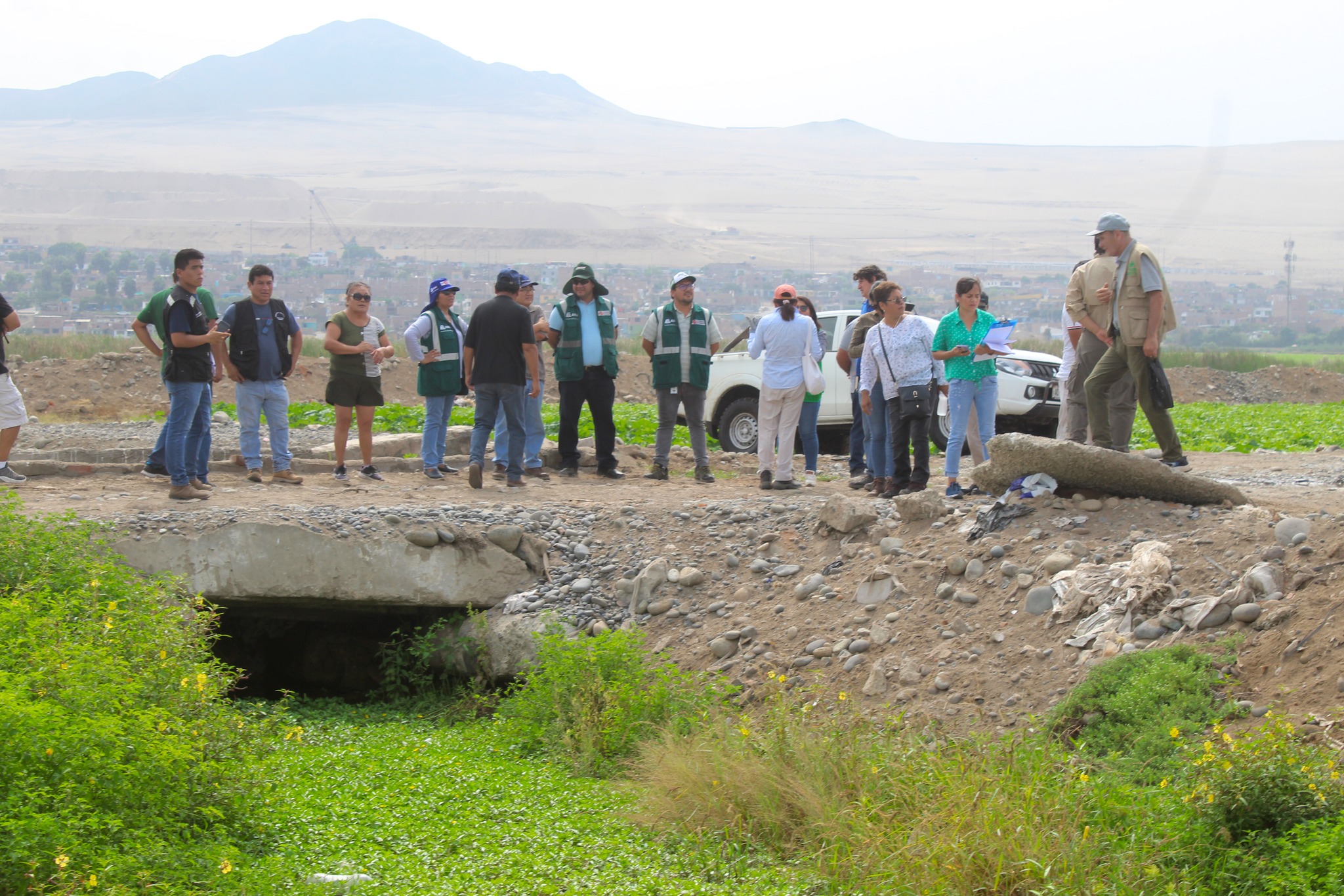Comité Ambiental ejecutó el derribo de puente carrozable para garantizar la conservación de los humedales de Santa Rosa