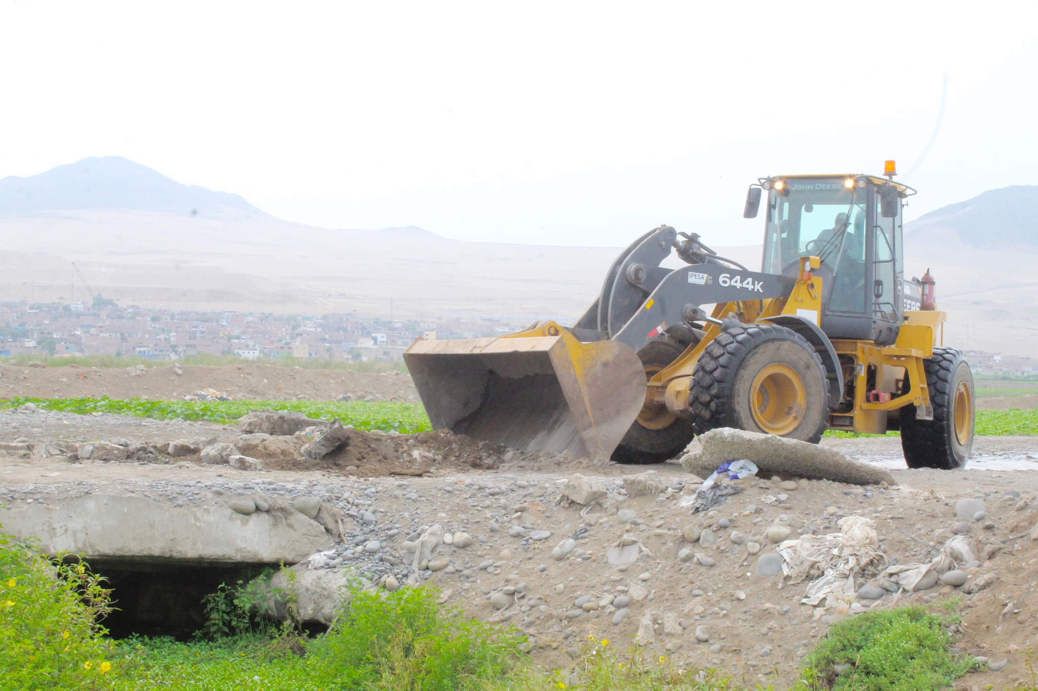 Comité Ambiental ejecutó el derribo de puente carrozable para garantizar la conservación de los humedales de Santa Rosa