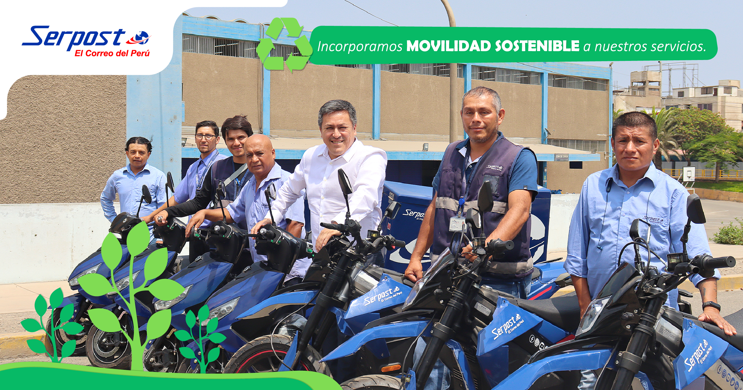 Foto de carteros con motocicletas eléctricas.