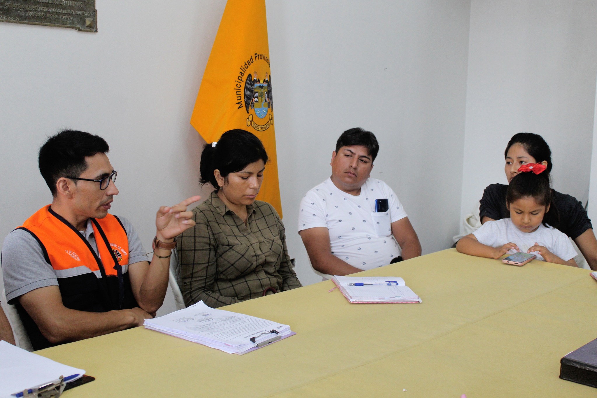MPH toma acciones para evitar poner en riesgo a niños de colegio afectado por desborde de canal de regadío