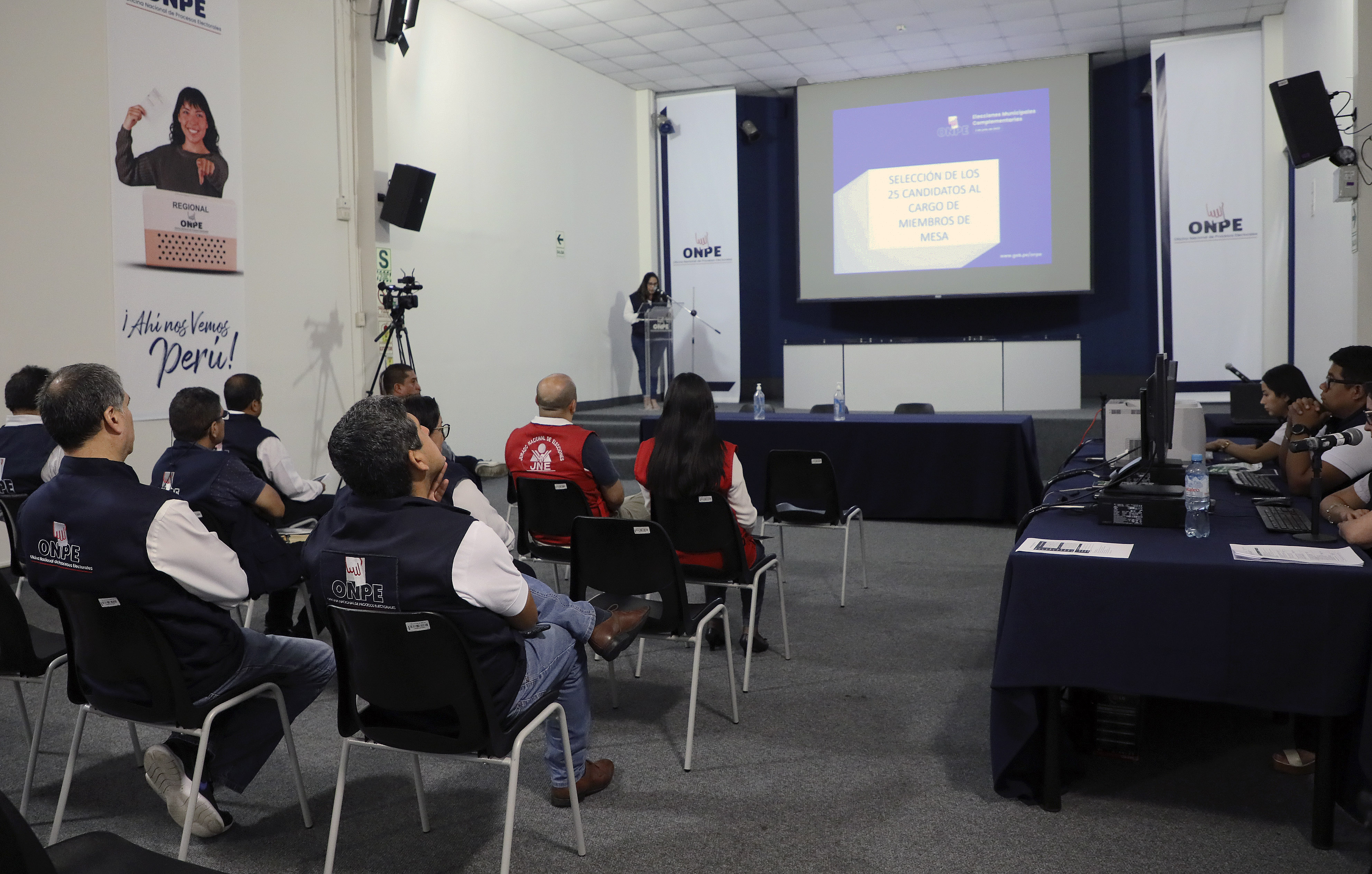 ONPE selecciona candidatos al cargo de miembro de mesa para las Elecciones Municipales Complementarias 2023