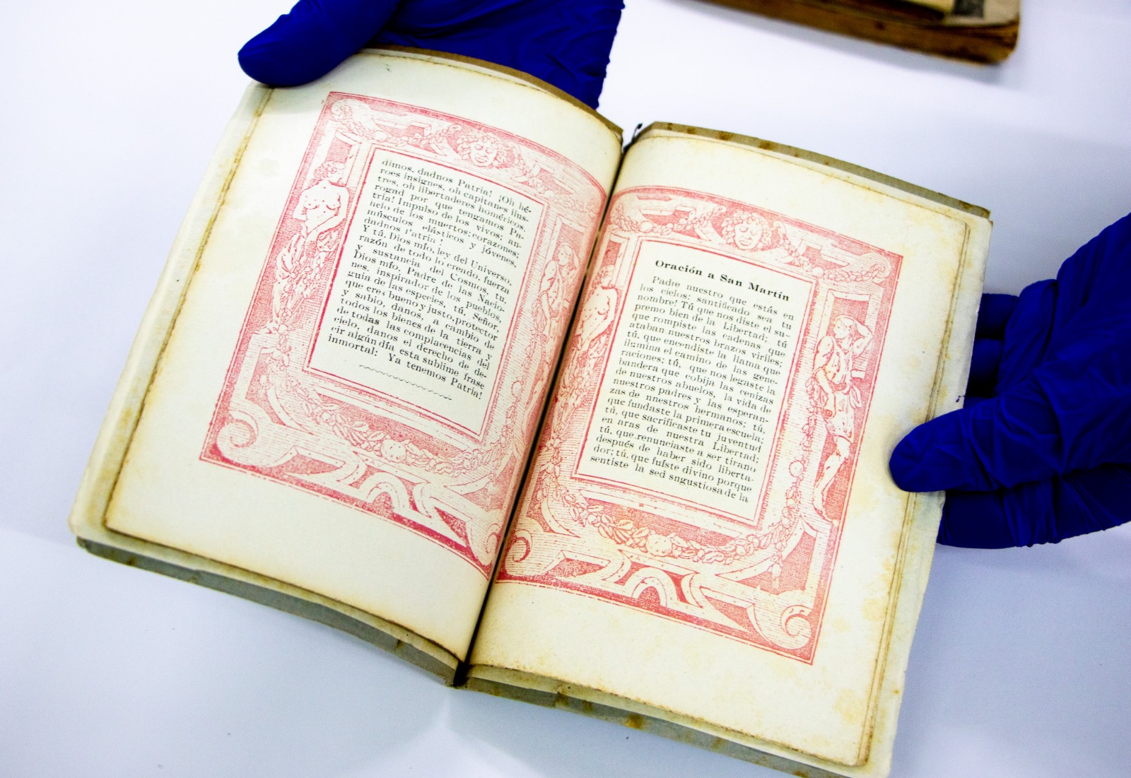 Ministerio de Cultura declara Patrimonio Cultural a unidades bibliográficas de Abraham Valdelomar y Álbum de motivos de arte peruano