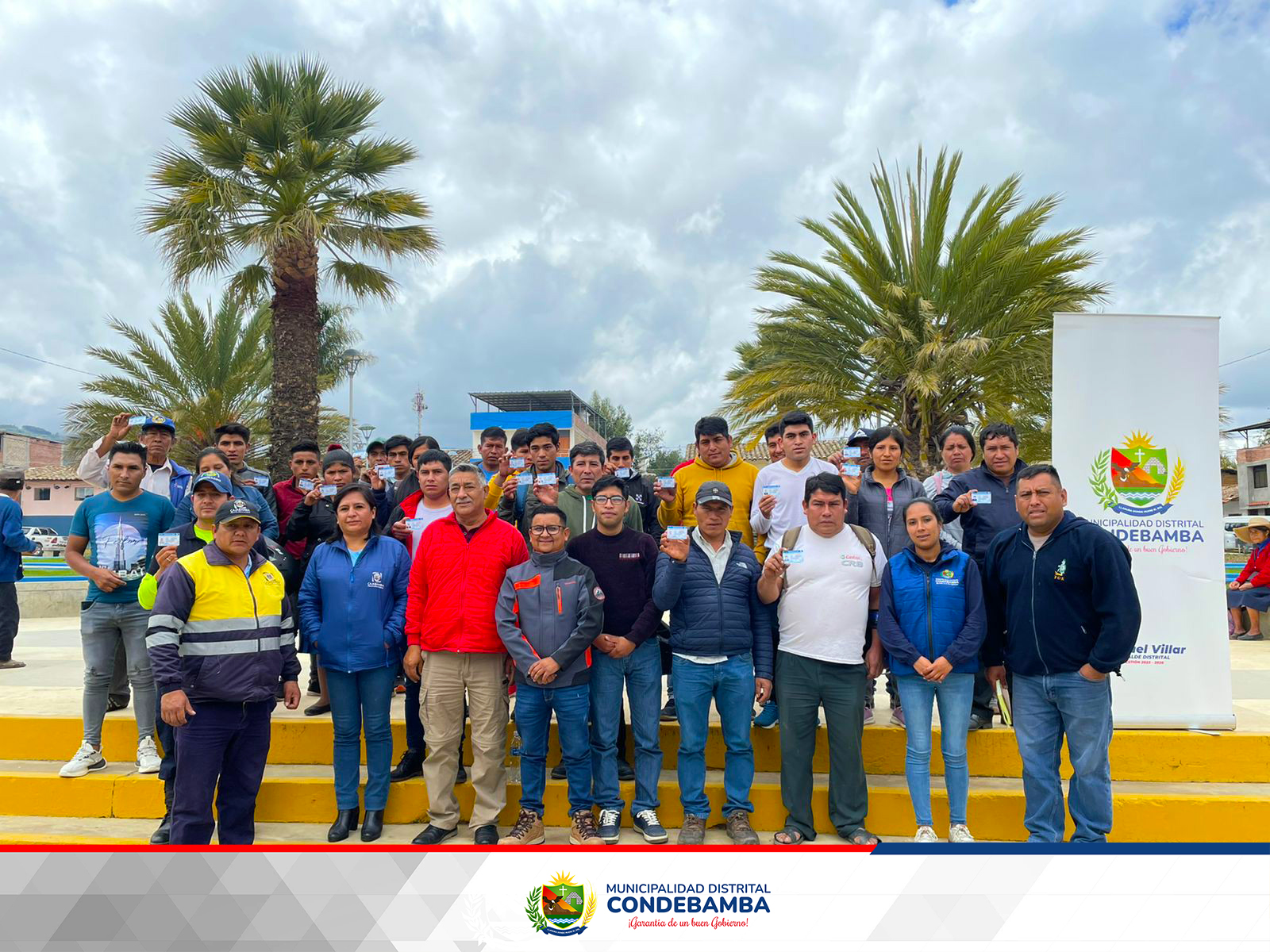 Con la presencia del Gerente Municipal Denis Rojas Bringas y la Subgerencia de Transporte, Tránsito y Seguridad de la Municipalidad de Cajabamba, se llevó a cabo la entrega de las licencias de conducir de vehículos menores, a los conductores que aprobaron con éxito todas las evaluaciones.
El objetivo de estas campañas es la descentralización y la celeridad en los trámites, además de la formalización de nuestros hermanos conductores Condebambinos.