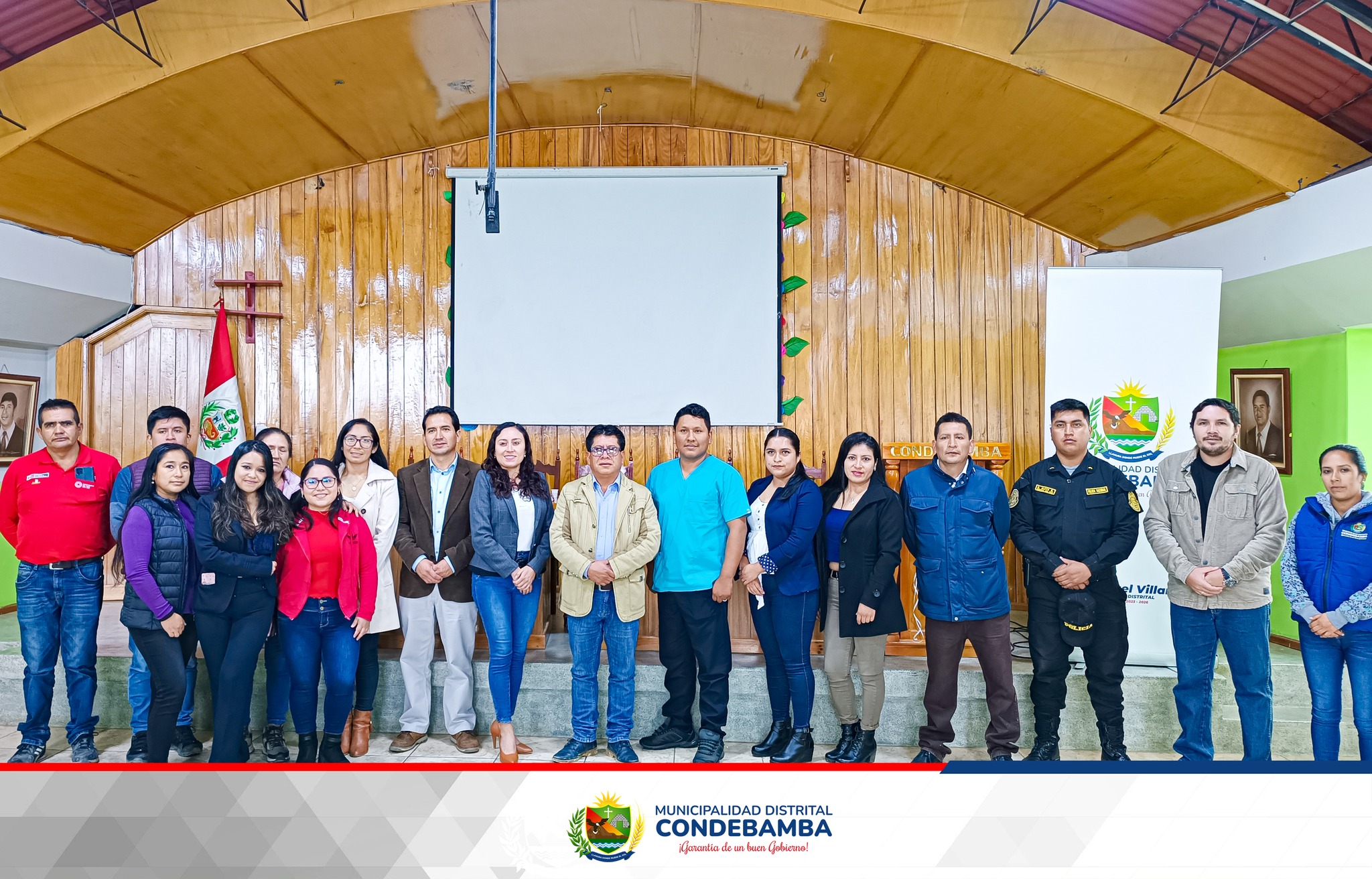 Con la presencia de diferentes sectores y programas, se realizó la Juramentación de los Integrantes del IAL.
El Alcalde Distrital y Presidente de la Instancia de Articulación Local, Manuel Villar, señaló que se realizara un trabajo articulado intersectorial e intergubernamental para lograr la disminución de la anemia y desnutrición crónica en la población infantil.