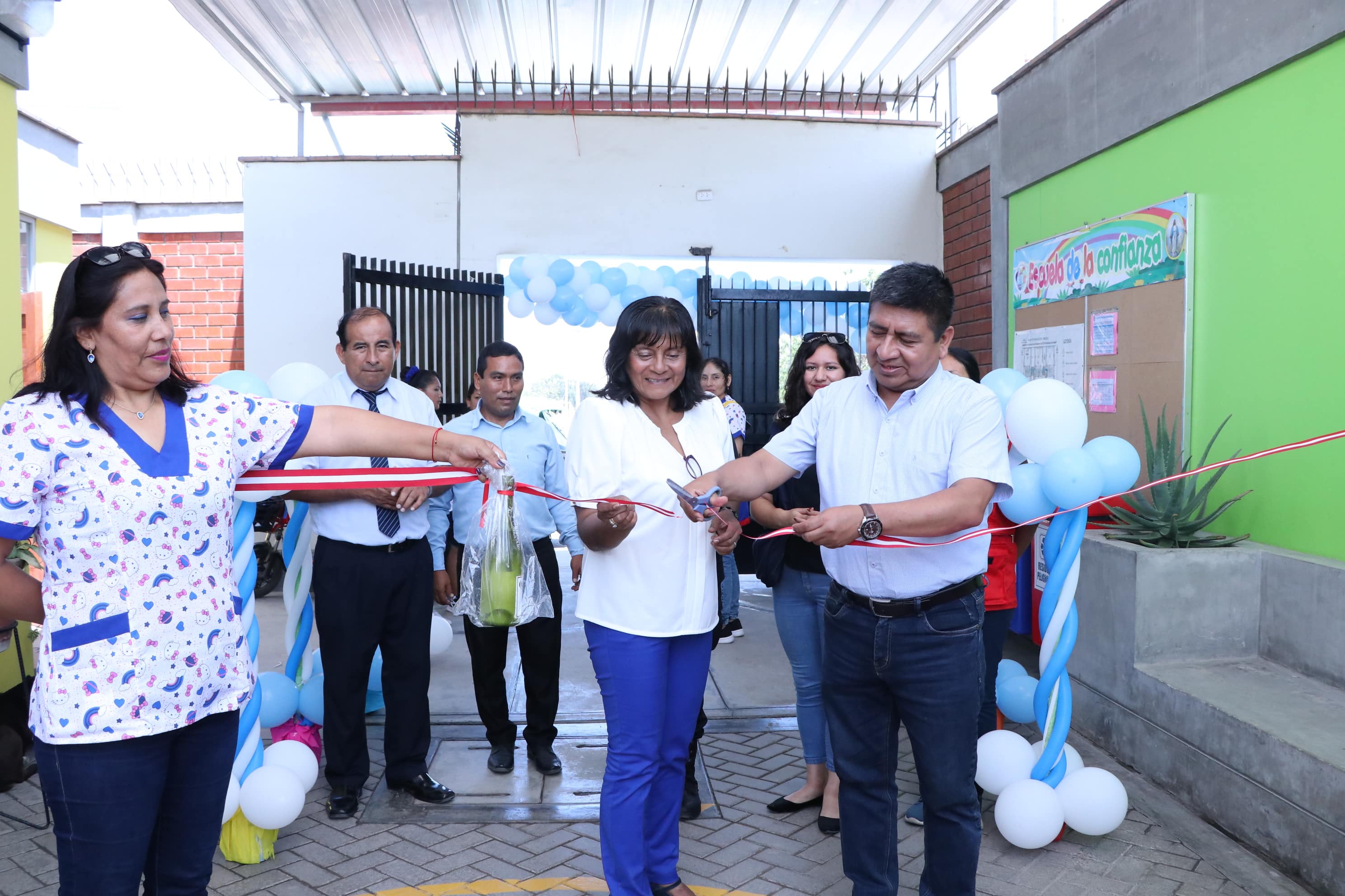 Con alegría e ilusión se inauguro la infraestructura en la IEI 557 Medalla Milagrosa de VES