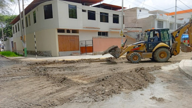En 74% avanza obra de mejoramiento de 55 calles en urbanización Miraflores