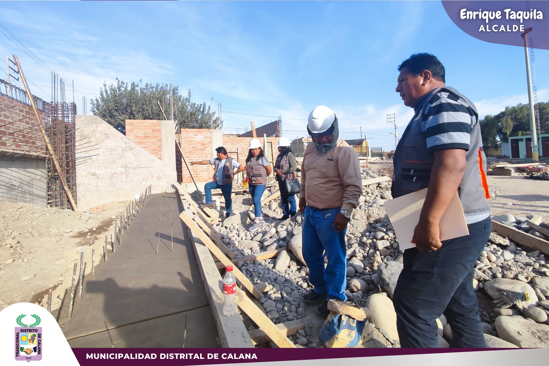 Alcalde distrital junto a regidores, supervisan obra en la Junta Vecinal El Cercado