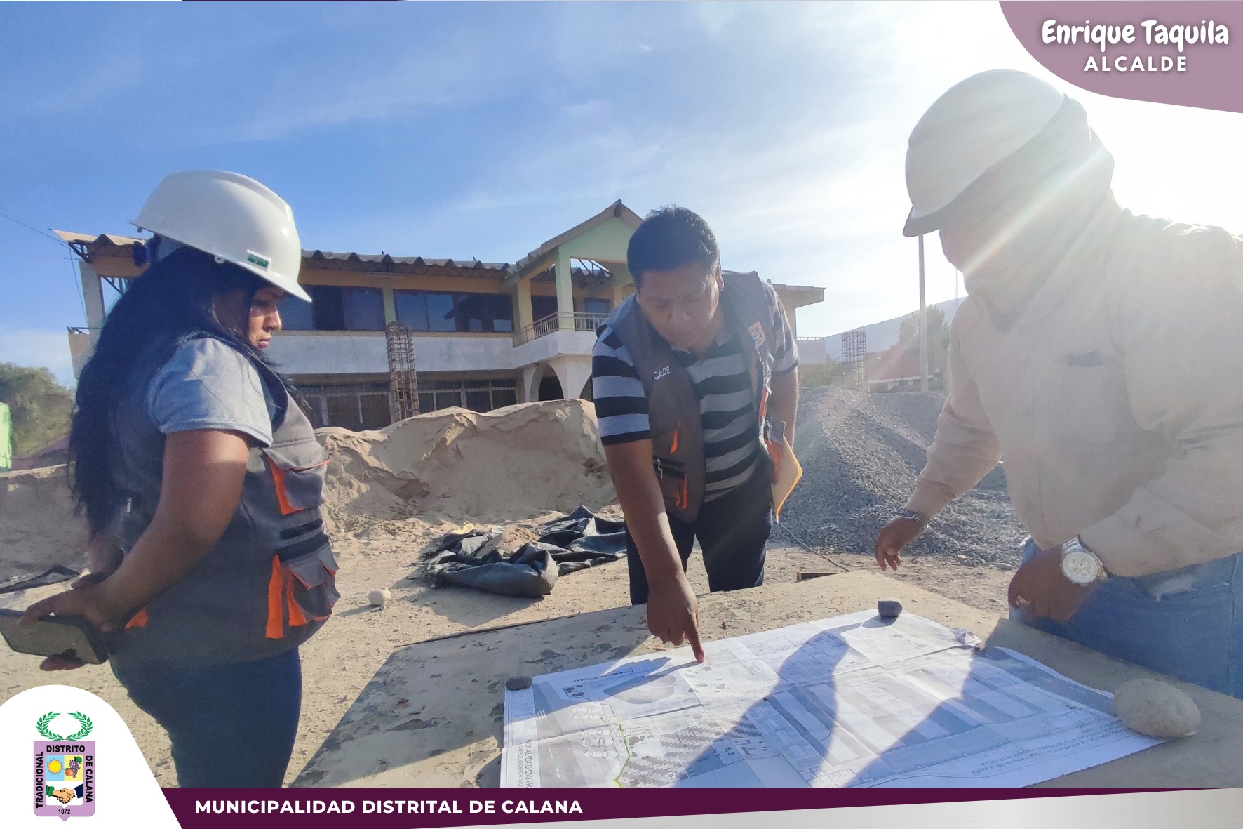 Alcalde distrital junto a regidores, supervisan obra en la Junta Vecinal El Cercado