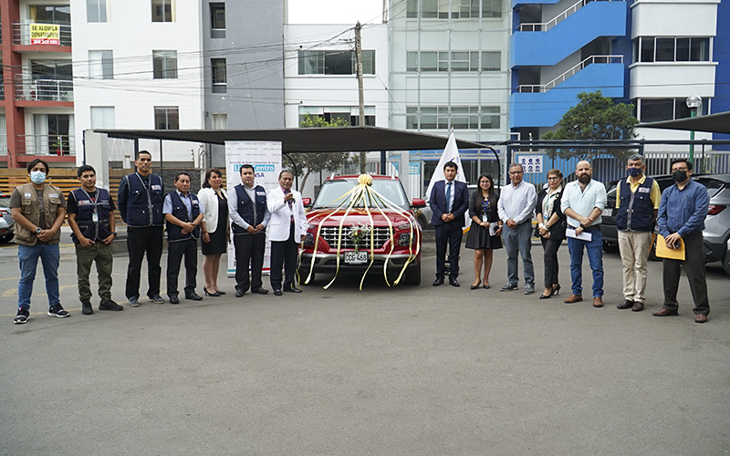 imagen 3 de Universidad Científica del Sur realiza donación de camioneta a Diris Lima Centro