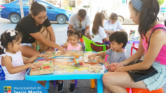 festividades por el 👧🏽 #DíaDelNiñoPeruano 👦🏻