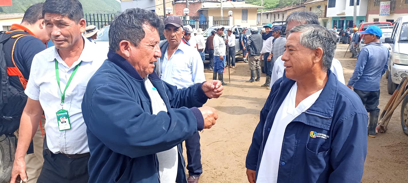 Dialogando con la Comunidad