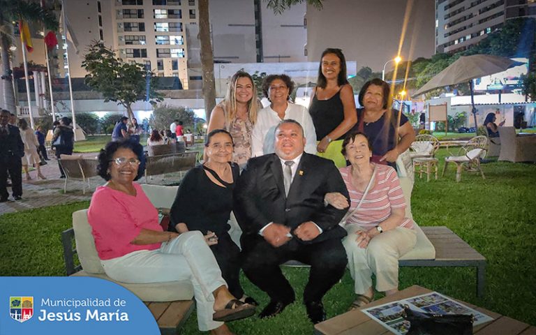 En este evento, que contó con la participación de cientos de vecinos, se pudo exponer las principales medidas realizadas en este corto tiempo para el desarrollo de campañas y proyectos en salud, seguridad ciudadana, fiscalización, limpieza, parques, cultura, entre otros. Además se brindó el detalle de la situación crítica en la que encontró el distrito y las acciones legales que se vienen tomando.