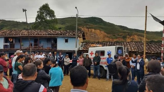 Gobierno Regional entrega ambulancias a centros poblados de Tapal y El Toldo en Ayabaca