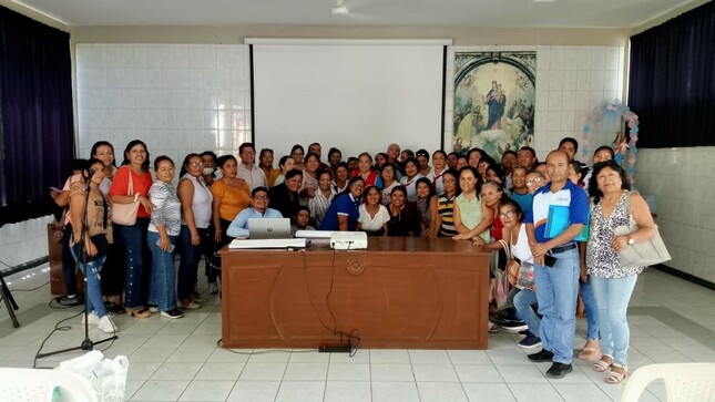 UGEL Piura brinda asistencia técnica a auxiliares de educación  