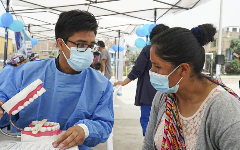 imagen 2 de Más de 243 mil atenciones por salud bucal se realizaron en lo que va del año en Lima Centro