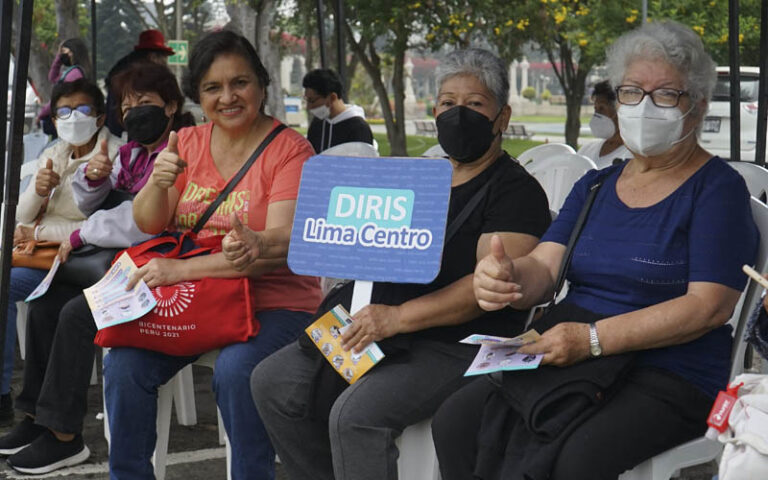 4 de Más de 300 adultos mayores reciben atenciones en campaña integral de salud en Cercado de Lima