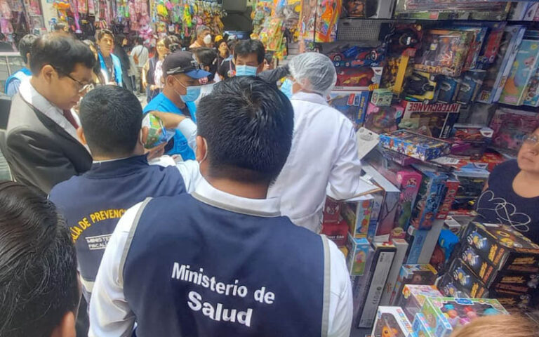 3 de Lima Centro refuerza inspecciones sanitarias en establecimientos de venta de juguetes y alimentos por fiestas de fin año