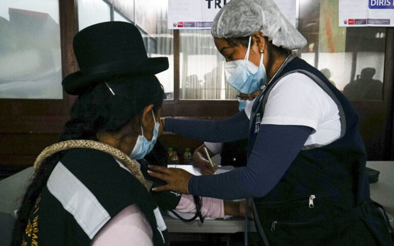 2 de Más de 500 integrantes de la Central Única de Rondas Campesinas del Perú participan en campaña de salud en Lima Centro