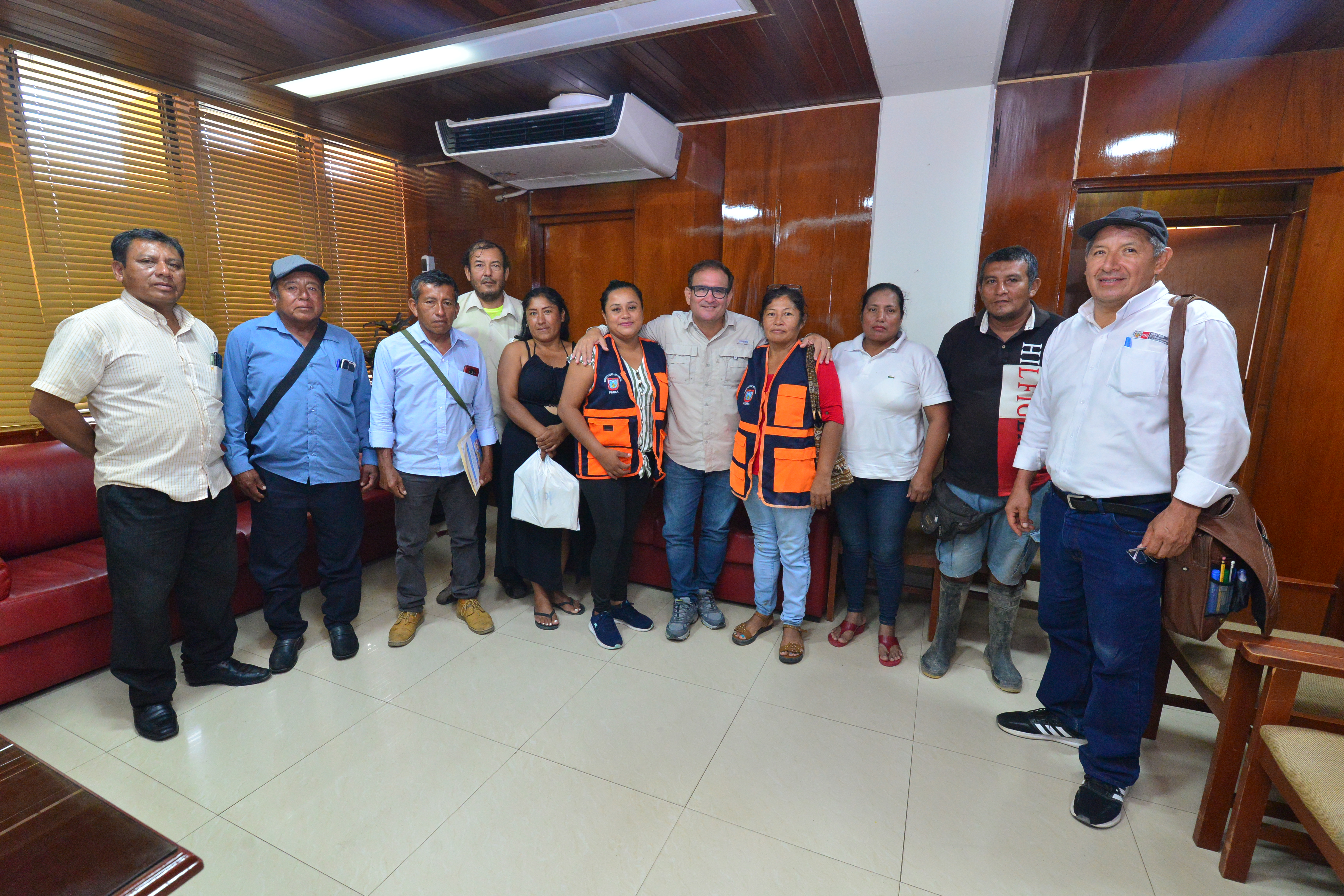 El burgomaestre se comprometió a visitar la zona con su equipo técnico