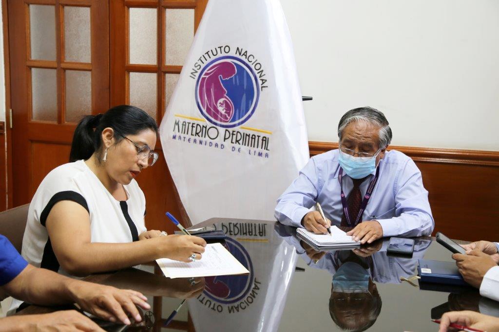 directores del INMP y Hospital de Pampas mantienen reunión