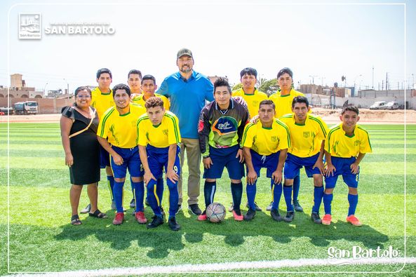 con mucha alegrรญa se dio inicio al campeonato de la liga en San Bartolo