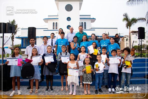 con mucha alegr铆a se llev贸 a cabo la Clausura de Emprendimientos Juveniles