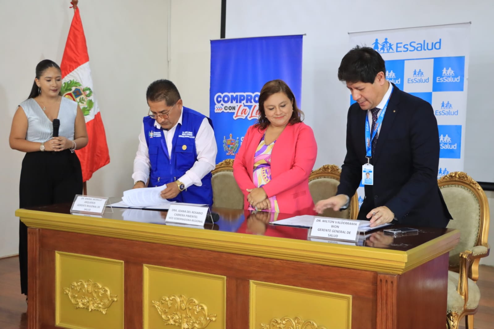 Gobierno Regional y Essalud firman convenio para implementar historias clínicas electrónicas