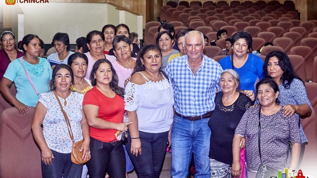 Las presidentas de los comedores populares, agradecieron al alcalde provincial, por la compra de insumos superiores, por lo que en la gestión anterior se le entregaba a granel los productos, además de la adquisición de el camión baranda para la entrega de los productos, ya que esto significará un ahorro importante para ellas.