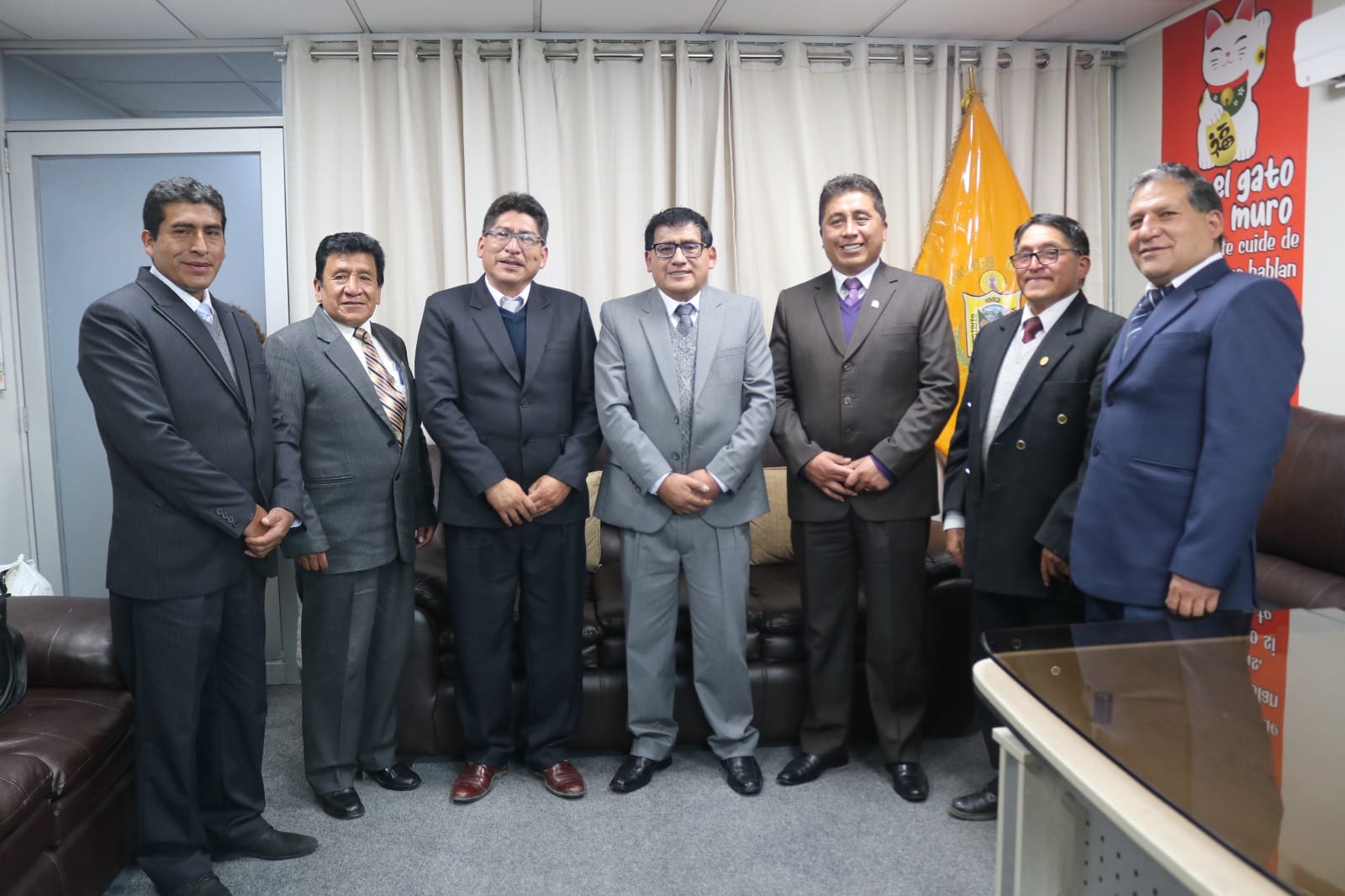 Archivo JPG el aclde de yanacancha unto al alcalde de pasco