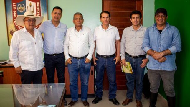 ALCALDE MARLEM MOGOLLÓN RECIBE A ALCALDES ELECTOS DE HERMANA REPÚBLICA DE ECUADOR
