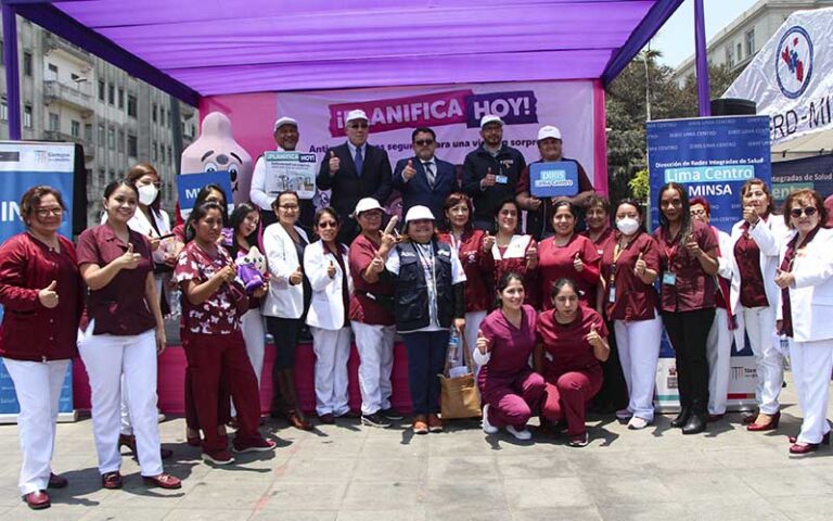 4 de Cerca de 900 personas fueron atendidas durante el lanzamiento de la Campaña Nacional de Planificación Familiar
