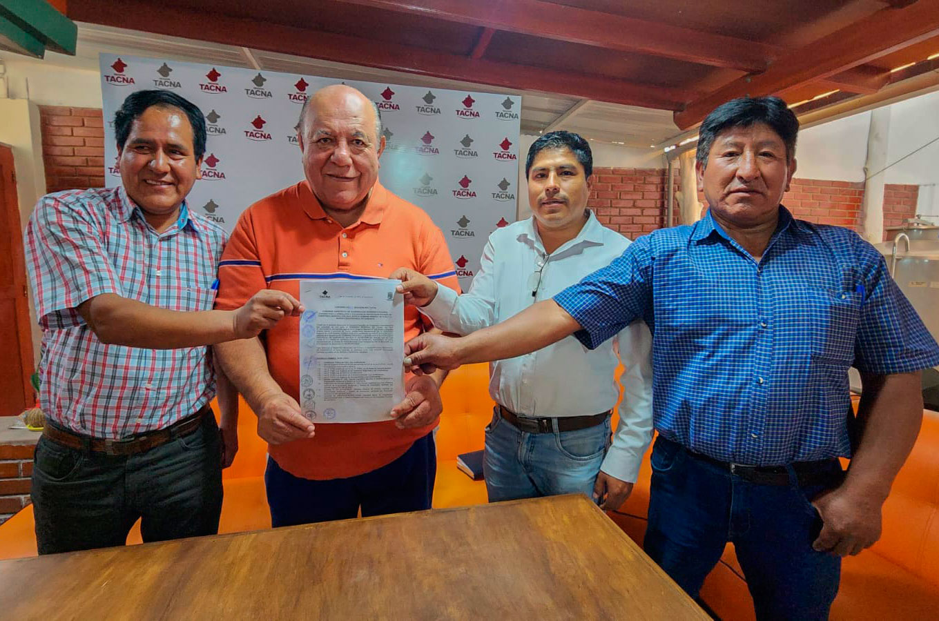 GRT y Candarave firman convenio de cooperación institucional