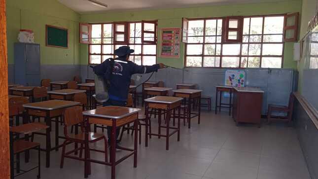 MUNICIPALIDAD PROVINCIAL DE SULLANA REALIZA TRABAJOS DE DESINFECCIÓN EN INSTITUCIONES EDUCATIVAS 