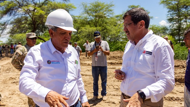 ALCALDE MARLEM MOGOLLÓN JUNTO A MINISTRO DE DEFENSA INSPECCIONAN LUGARES AFECTADOS POR LAS LLUVIAS EN BÚSQUEDA DE SOLUCIONES INMEDIATAS