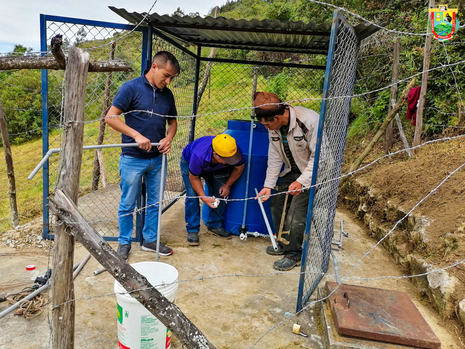 Verificación de los sistemas de agua en la comunidad de San Carlos Alto