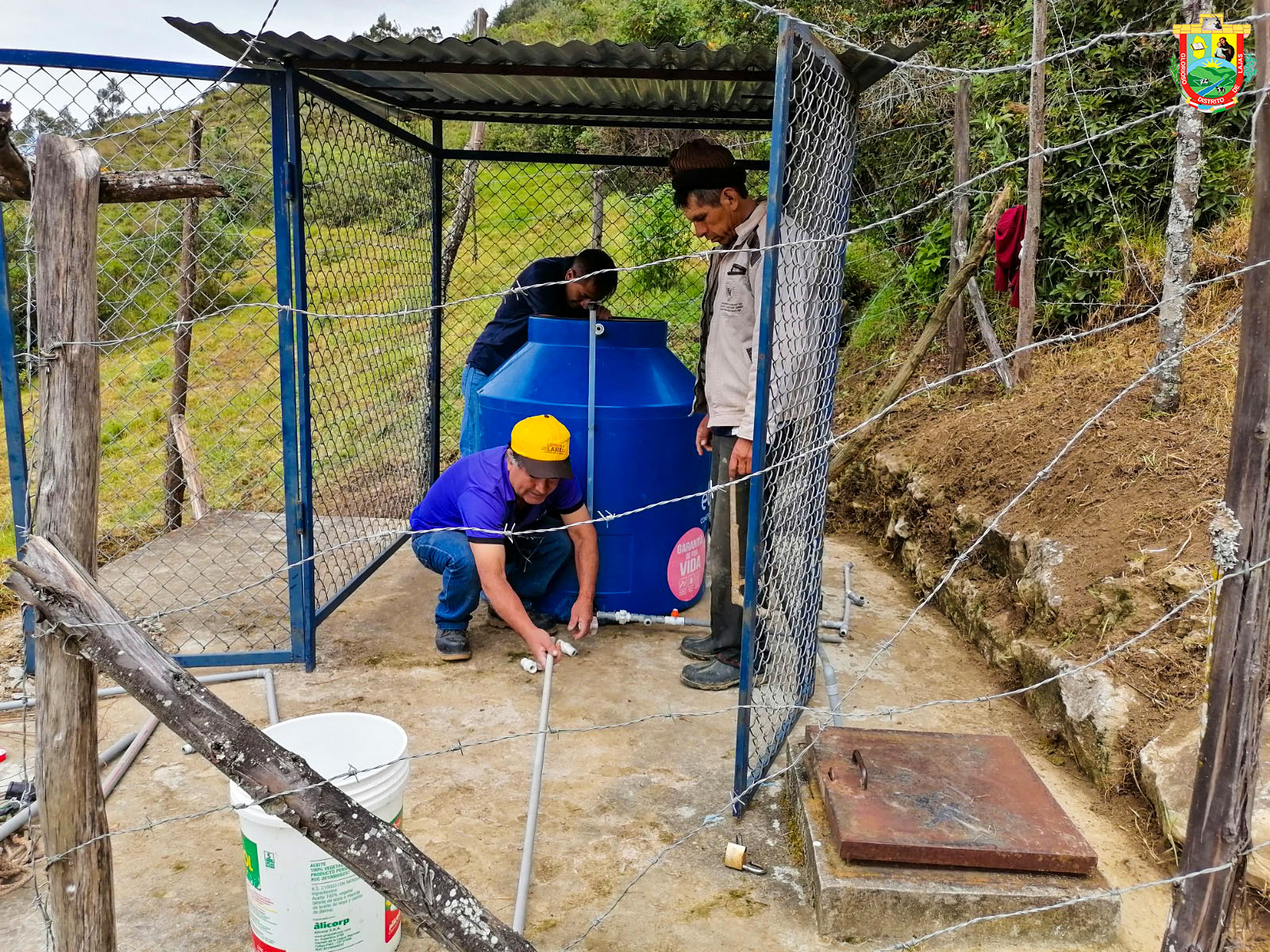 Verificación de los sistemas de agua en la comunidad de San Carlos Alto