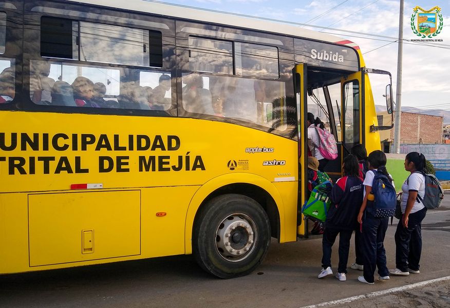 Por sesión de concejo aprobaron el servicio de bus escolar gratuito con el objetivo de velar por la integridad y seguridad de los alumnos de la I.E. 40494 José Abelardo Quiñones Gonzales