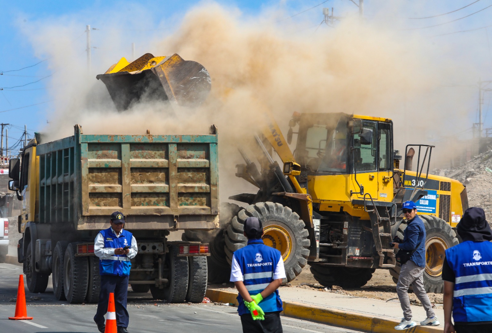 Recogen 612 toneladas de basura y desmonte en un sector de la Costa Verde Callao