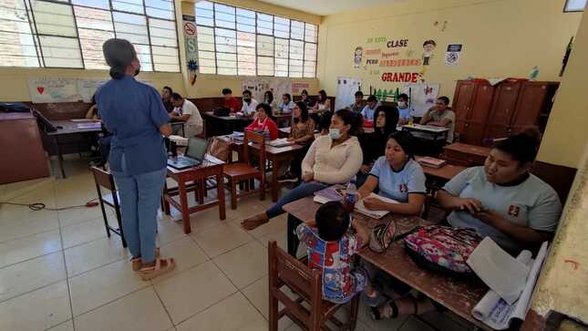 Alumnos de EBA en clases