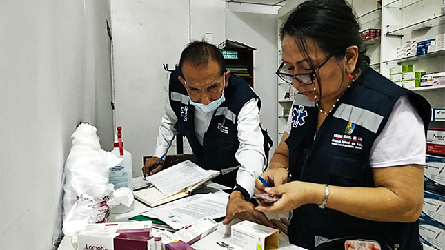 Diresa realiza operativo conjunto en farmacias y boticas de la provincia de Barranca