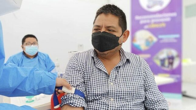 1 de  Lima Centro refuerza atenciones en centros de salud brindando tamizajes de cáncer de mama, cuello uterino, próstata, colón y piel