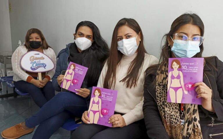 2 de Lima Centro refuerza atenciones en centros de salud brindando tamizajes de cáncer de mama, cuello uterino, próstata, colón y piel