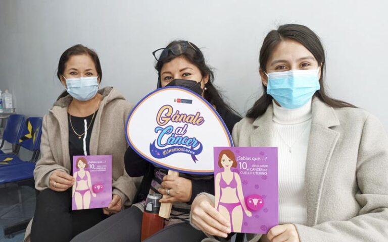 4 de Lima Centro refuerza atenciones en centros de salud brindando tamizajes de cáncer de mama, cuello uterino, próstata, colón y piel