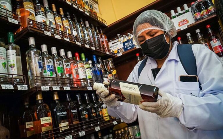  1 de  Diris Lima Centro toma acciones y realiza intervención en locales de distribución de bebidas alcohólicas