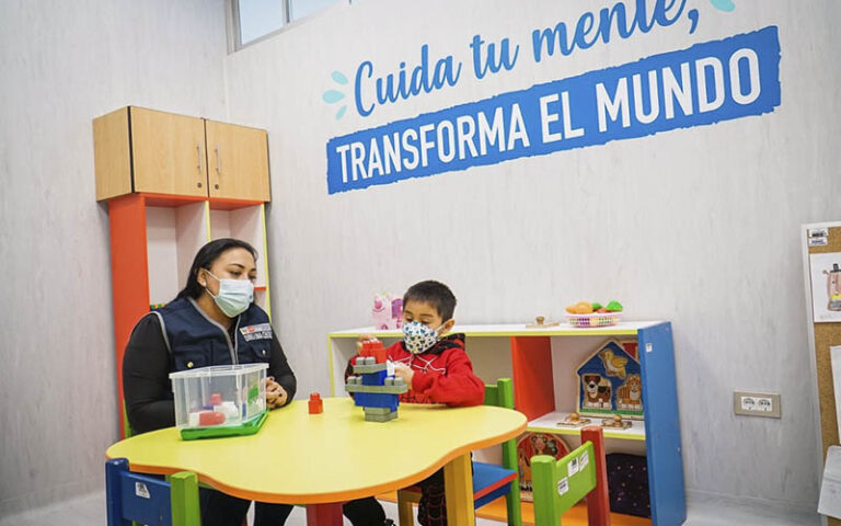 4 de Director General supervisa instalaciones del Centro de Salud Mental Comunitario San Borja
