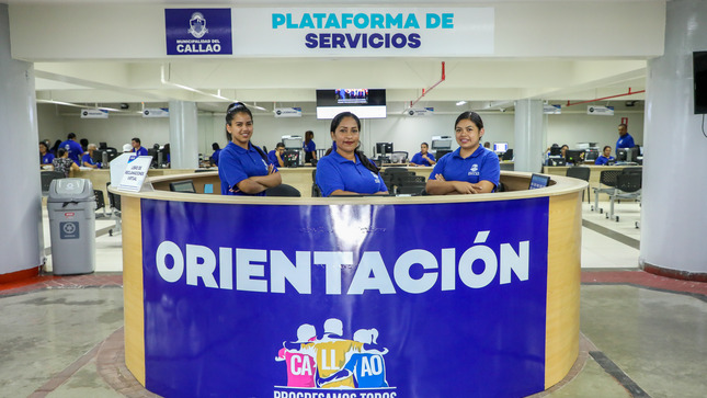El alcalde Pedro Spadaro inauguró el renovado centro de atención al vecino, que ahora cuenta con más de 30 ventanillas para diversos servicios.